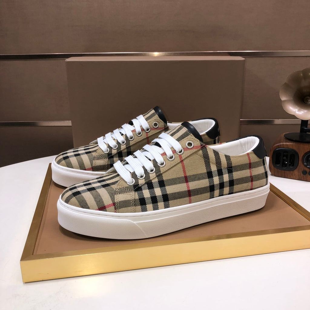 25 Luxury B Brand Casual Sneakers XC0425120902