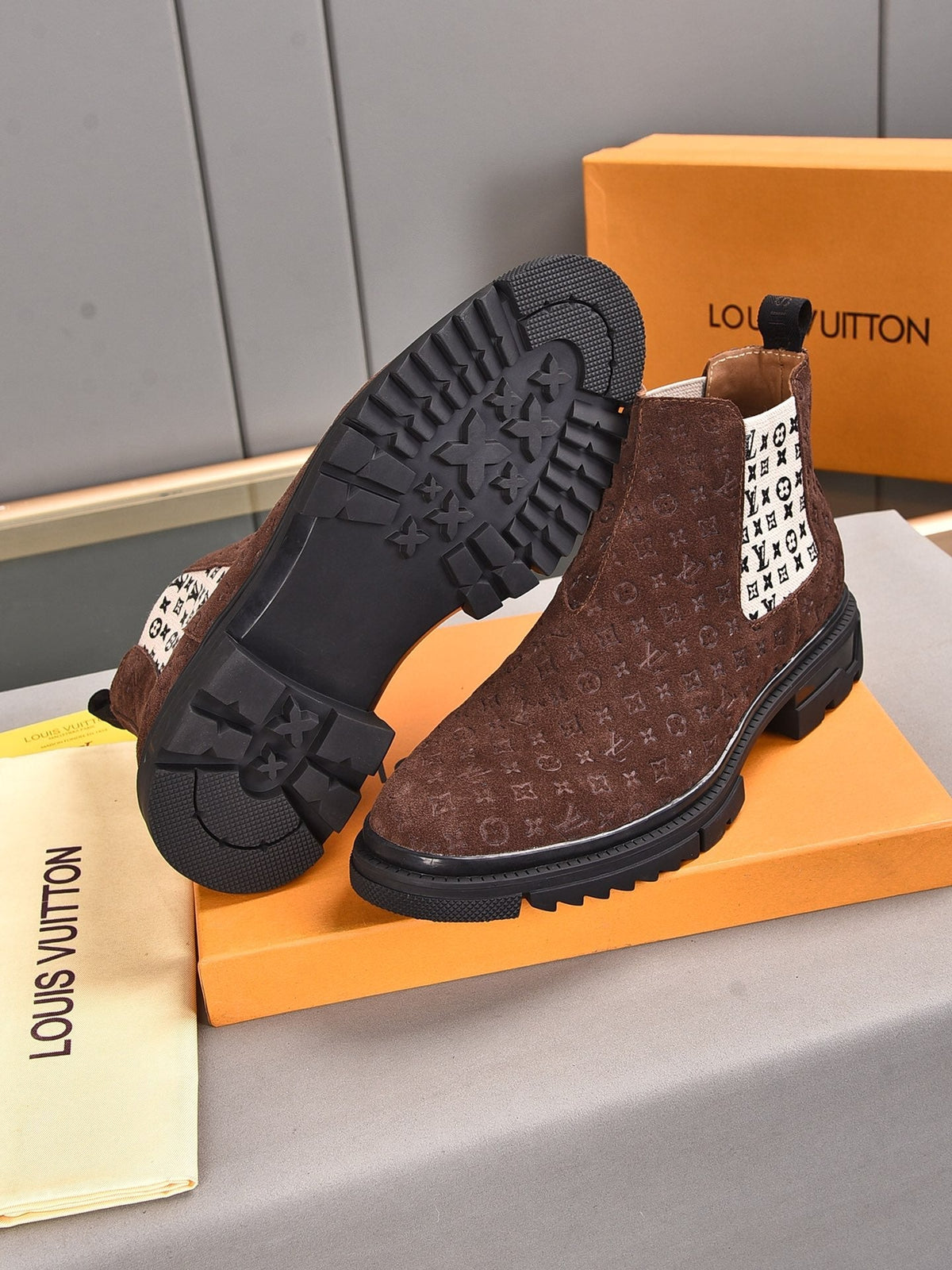 Fashion Casual New Style Men's Comfortable Sneakers Shoes V13
