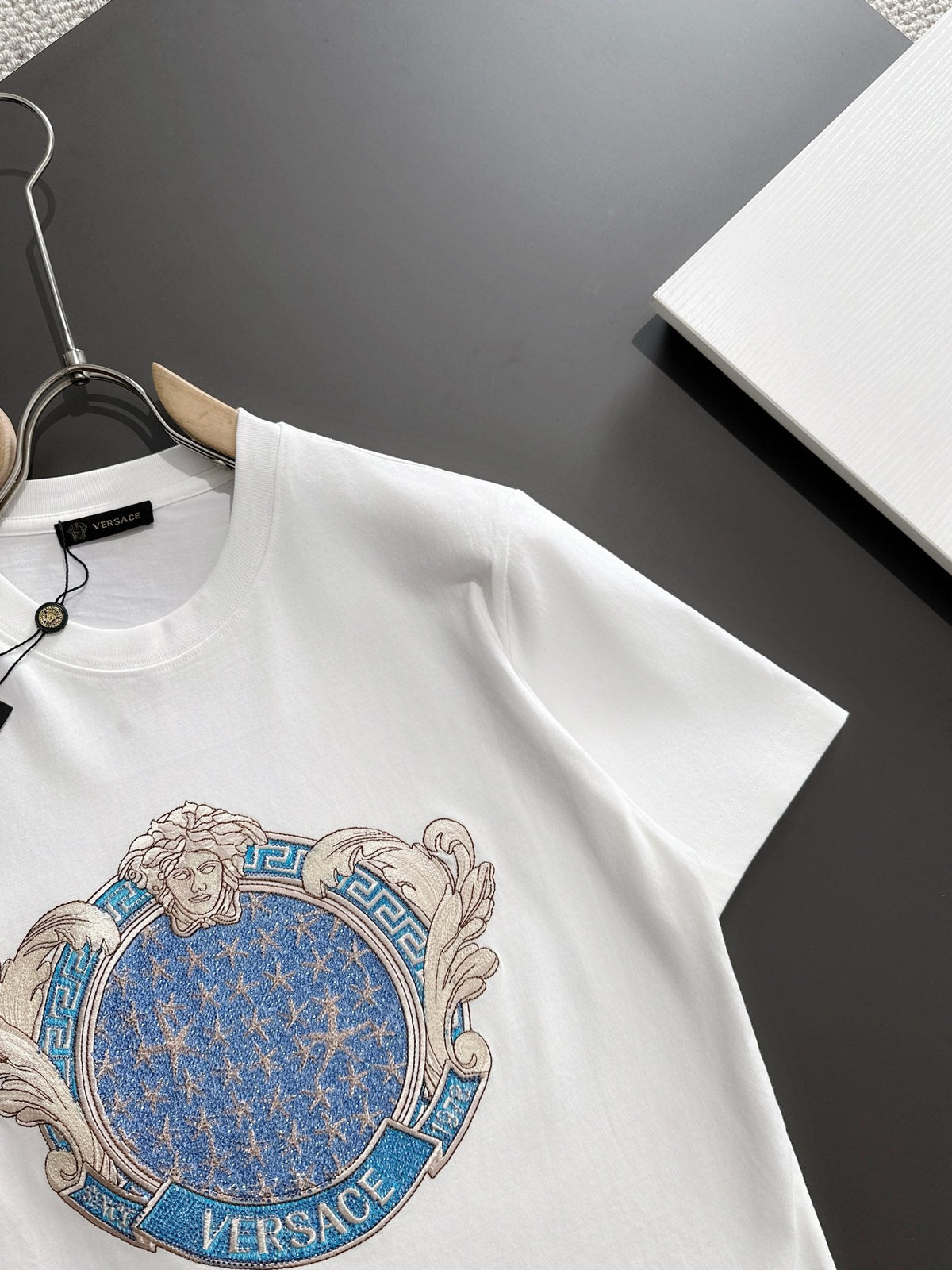 2024Ss new Vs Fashionable  T-shirt  fb0424080108