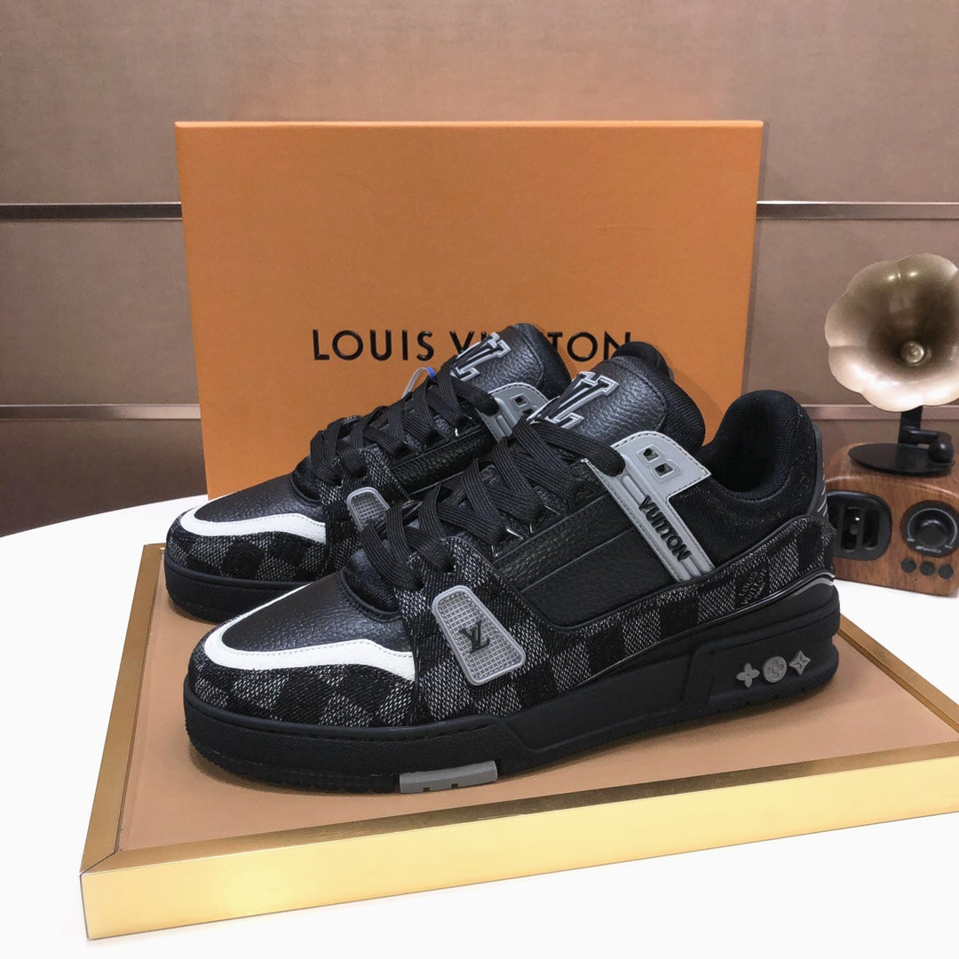 25 Luxury V Brand Casual Sneakers 0425112601